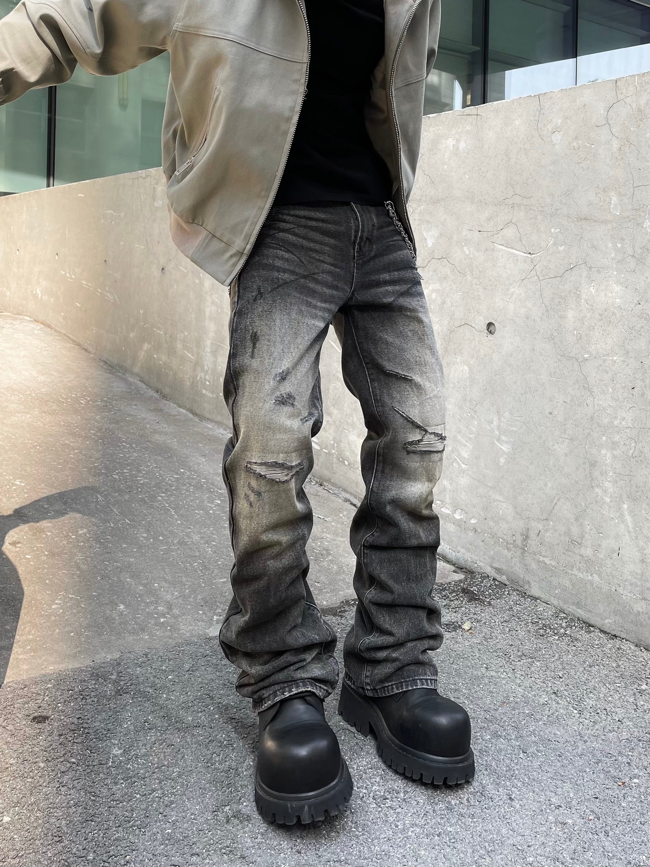 RUGGED DAMAGE DENIM PANTS