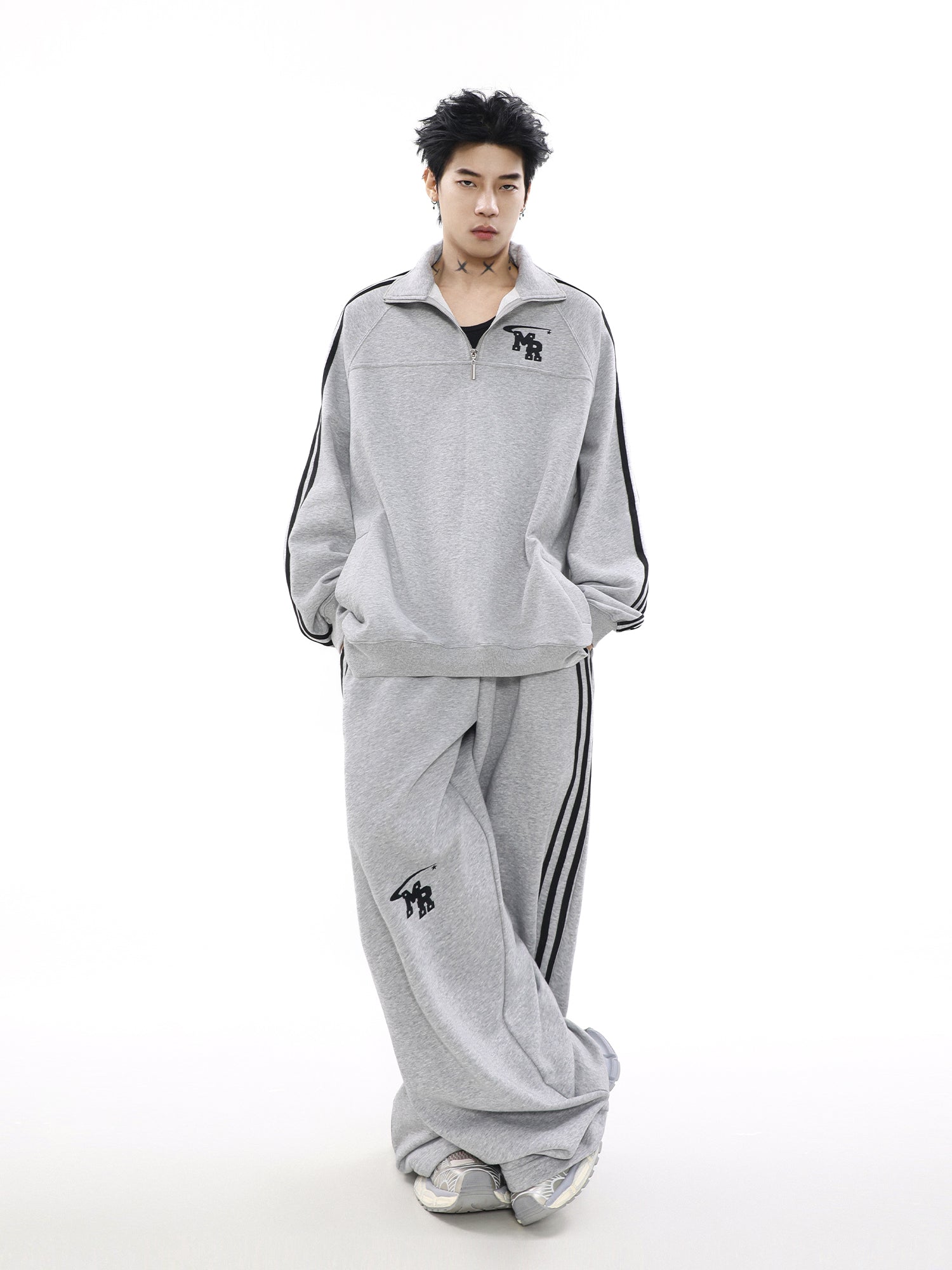 URBAN FLOW TRACK SET TOPS