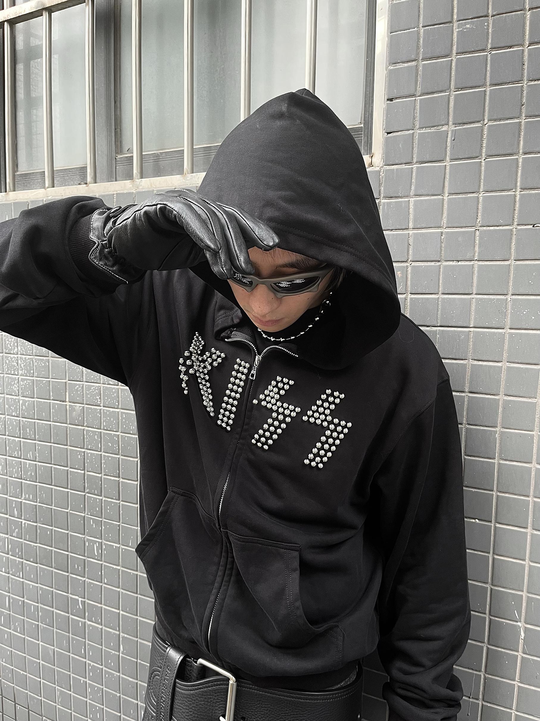 GLINT STUDDED KISS HOODIE